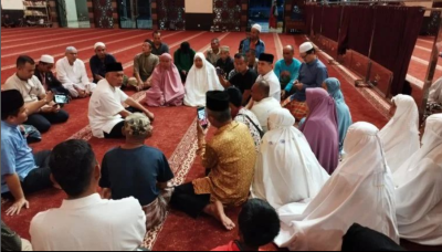 Gubernur Sumatera Barat temui warga air bangis